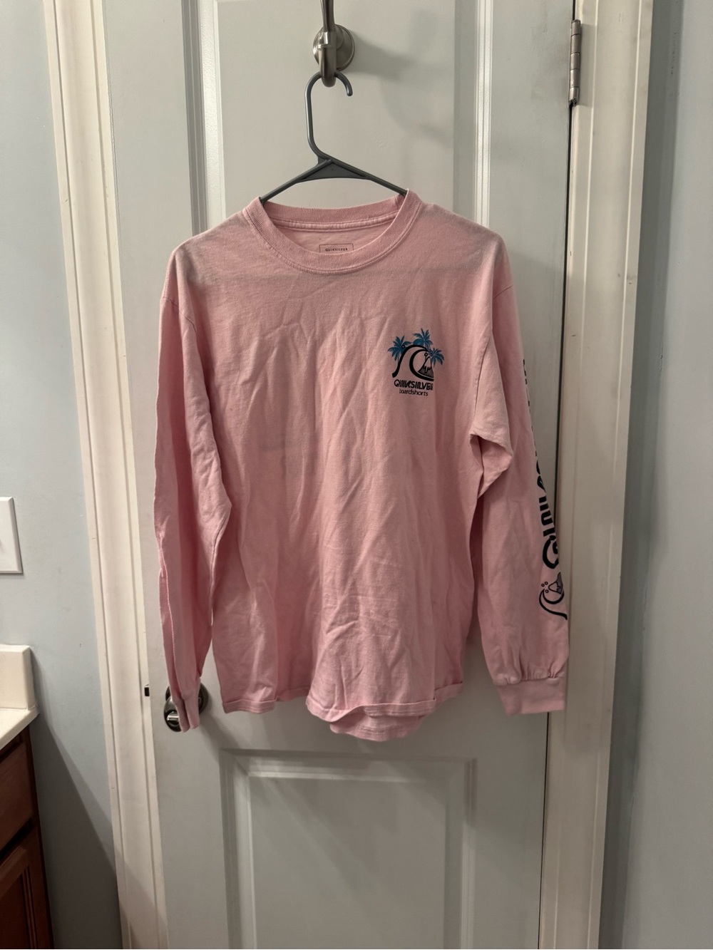 Quiksilver Light Pink Crewneck Tee with Subtle Graphic